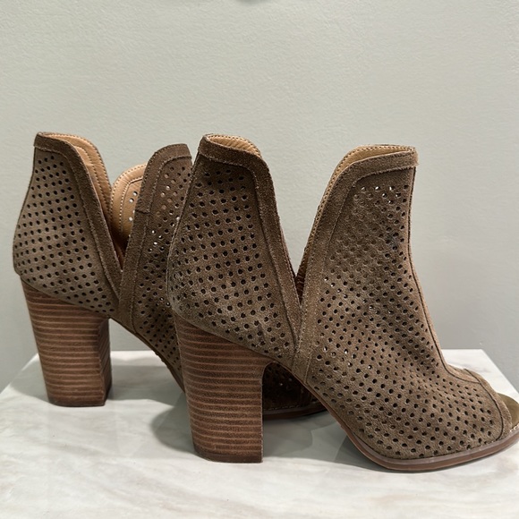 Lucky Brand Larise Open Toe Ankle Bootie Brown Slip On Suede Cut Out Size 10 - Picture 10 of 10